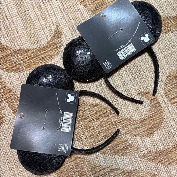 DISNEY Black Sequined Mickey Ears with Silver Bow - 2 pieces! NEW!! DISNEYWORLD - Picture 3 of 5